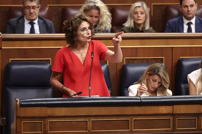 Montero señala que no es responsable de los fallos en el cribado de cáncer de mama que se le