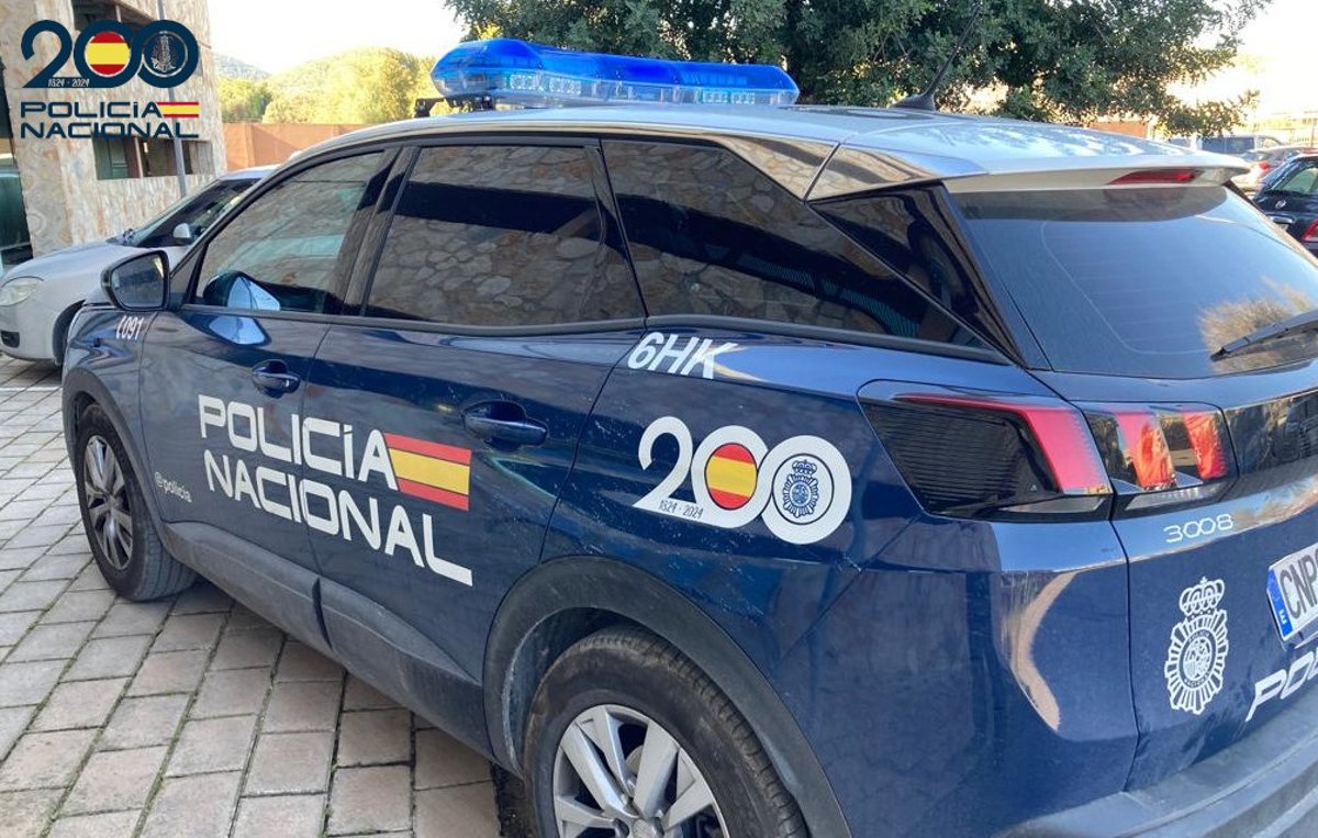 Detienen a una mujer por asaltar a una pareja y agredir al hombre en Palma
