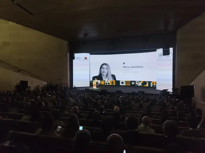 María Guardiola demanda infraestructuras para que Extremadura compita en turismo en igualdad de