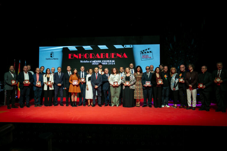 Page celebra la riqueza cultural de España y Castilla-La Mancha: "Fabrica libertad