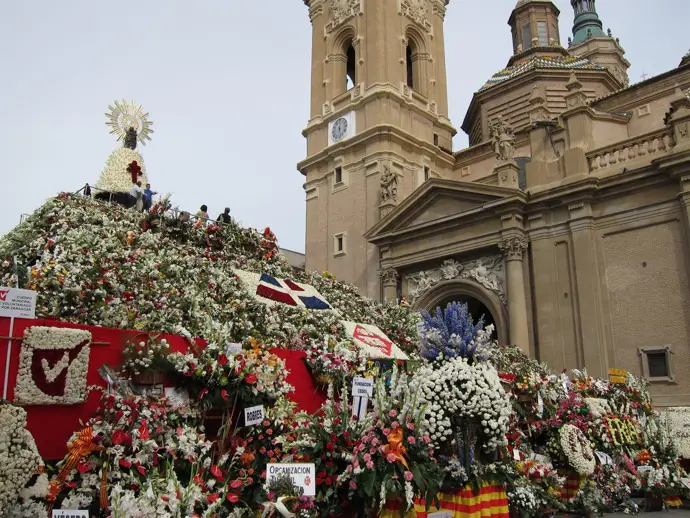 Zaragoza celebrará este domingo la ofrenda de flores, un evento clave de las fiestas del Pilar