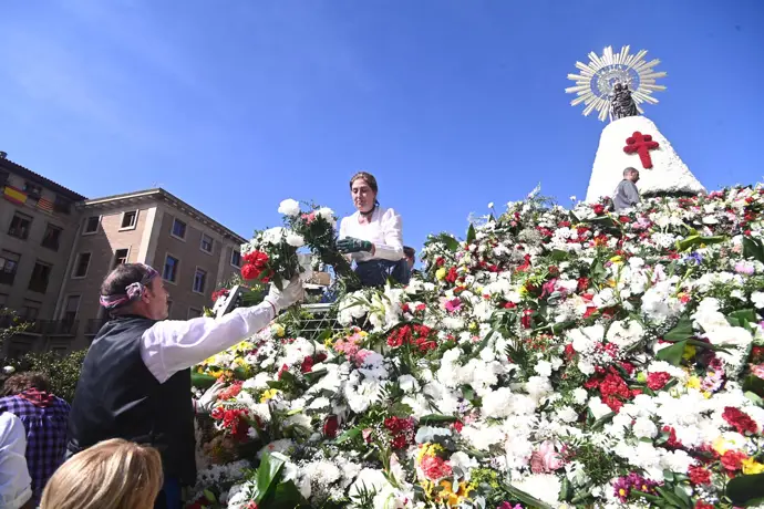 La ofrenda de flores de 2025 se estimó como la más extensa jamás registrada en la historia.