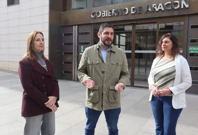 Vox acepta asumir competencias migratorias temporalmente para poder repatriar a los menas