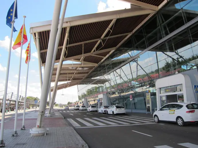 El aeropuerto de Zaragoza alcanza más de 542.000 pasajeros en lo que va del año, un 2,4% más que