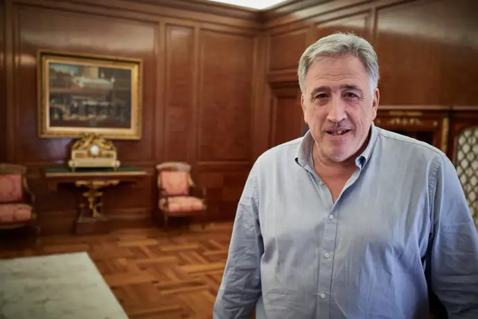 Asiron afirma que, a diferencia de la derecha, la izquierda es ejemplar tras el cese del gerente