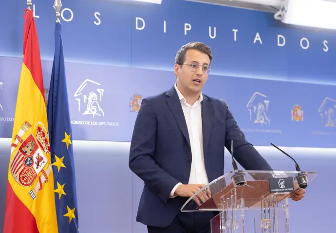 Pueyo (CHA) exige al Gobierno aclaraciones sobre las carreteras pendientes en Aragón