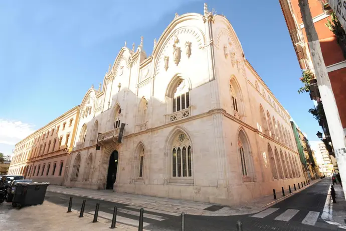 La Universidad Católica de Valencia regresa a la normalidad en sus sedes tras las lluvias y el