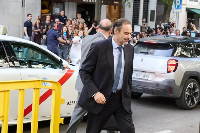 El Supremo no acepta la renuncia de Ábalos a su abogado por fraude y mantiene la fecha de revisión