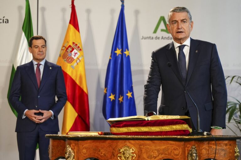 Moreno designa a Sanz como nuevo consejero de Sanidad y otorga más competencias a Carolina España