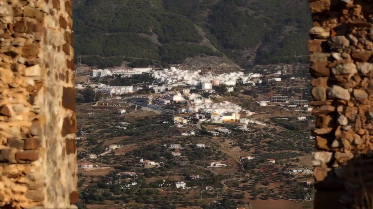 Fallece sepultado por la arena en una zanja de obras en Alcaucín, Málaga