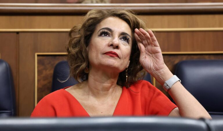 Montero critica al magistrado Puente por el acta de Ábalos: "Cada poder debe operar en su ámbito"