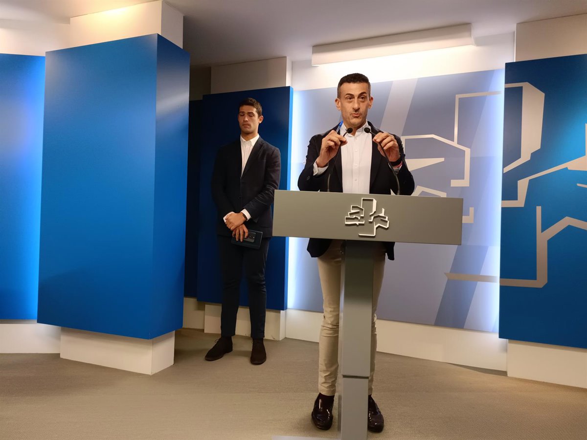 PNV y PSE instan a la Cámara vasca a condenar los incidentes en el acto de Falange en Vitoria