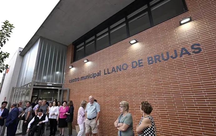 El centro municipal de Llano de Brujas inicia su actividad como un lugar para formarse, divertirse