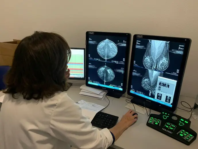 La Región de Murcia impulsa 80 investigaciones sobre el cáncer de mama distintas y relevantes