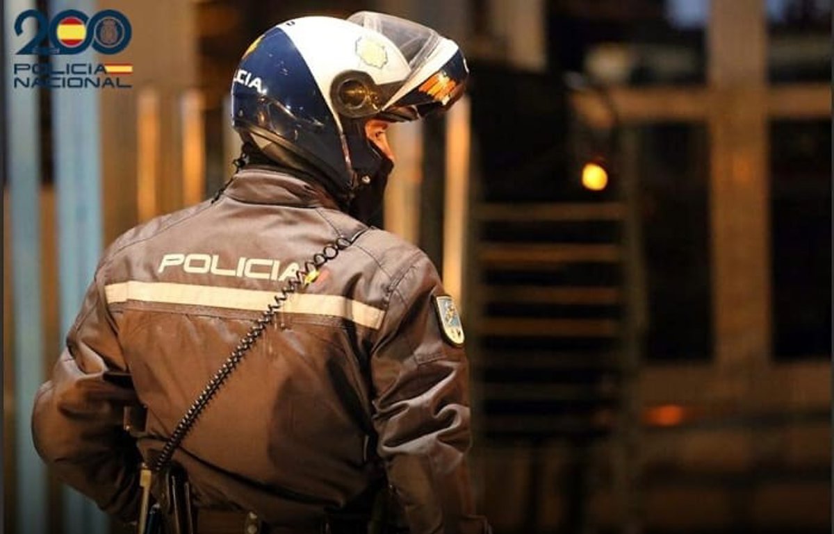Dos personas arrestadas por desvalijar un automóvil en Palma