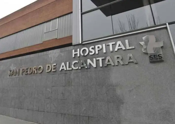 Mujer sufre intoxicación por monóxido de carbono tras incendio en una casa de Cañamero, Cáceres