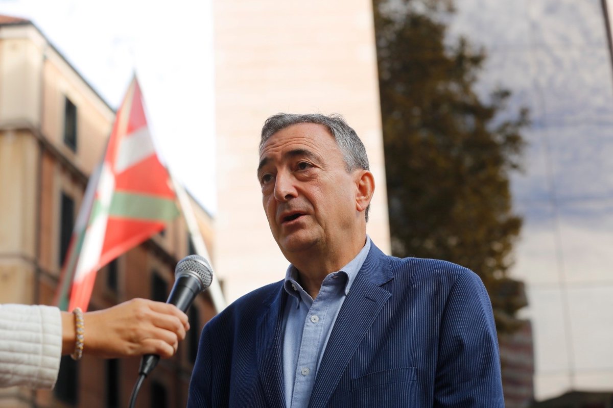 Esteban asegura que la relación entre PNV y PSE "es positiva, hay más ruido que nueces y ha