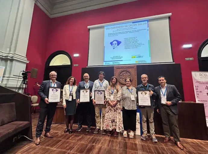 El Centro de Cirugía de Mínima Invasión 'Jesús Usón' recibe el Premio Amparo Poch por Tremirs