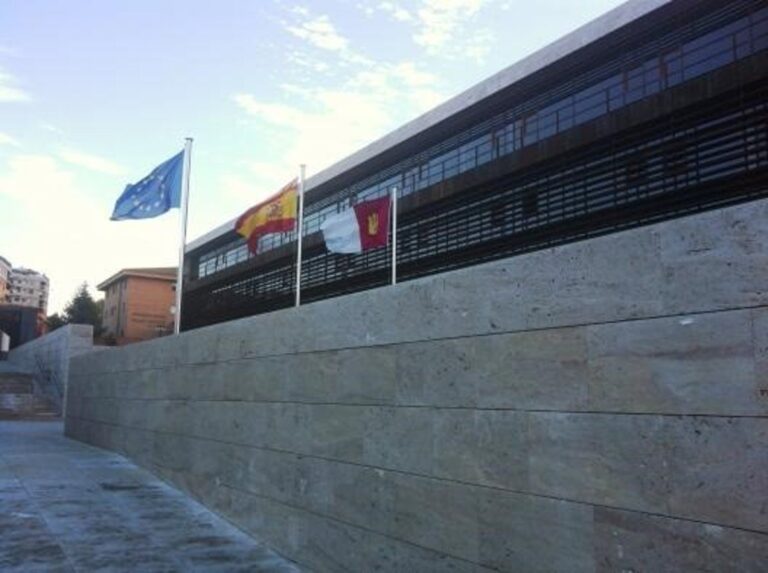 Sanidad cesa a Laura Ruiz como directora general de Salud Pública y nombra a Joaquín Torres como