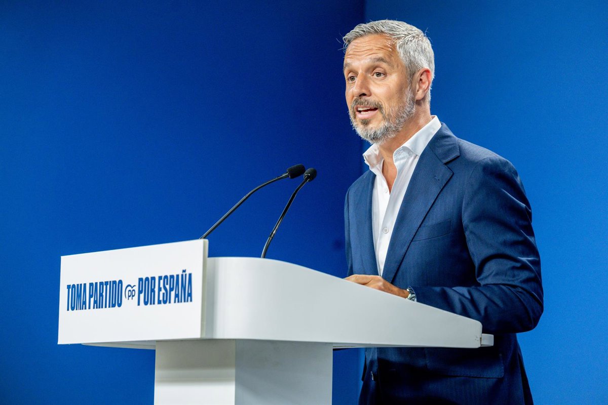 El PP apoya a Moreno por su postura sobre los cribados de cáncer: se disculpa y asume