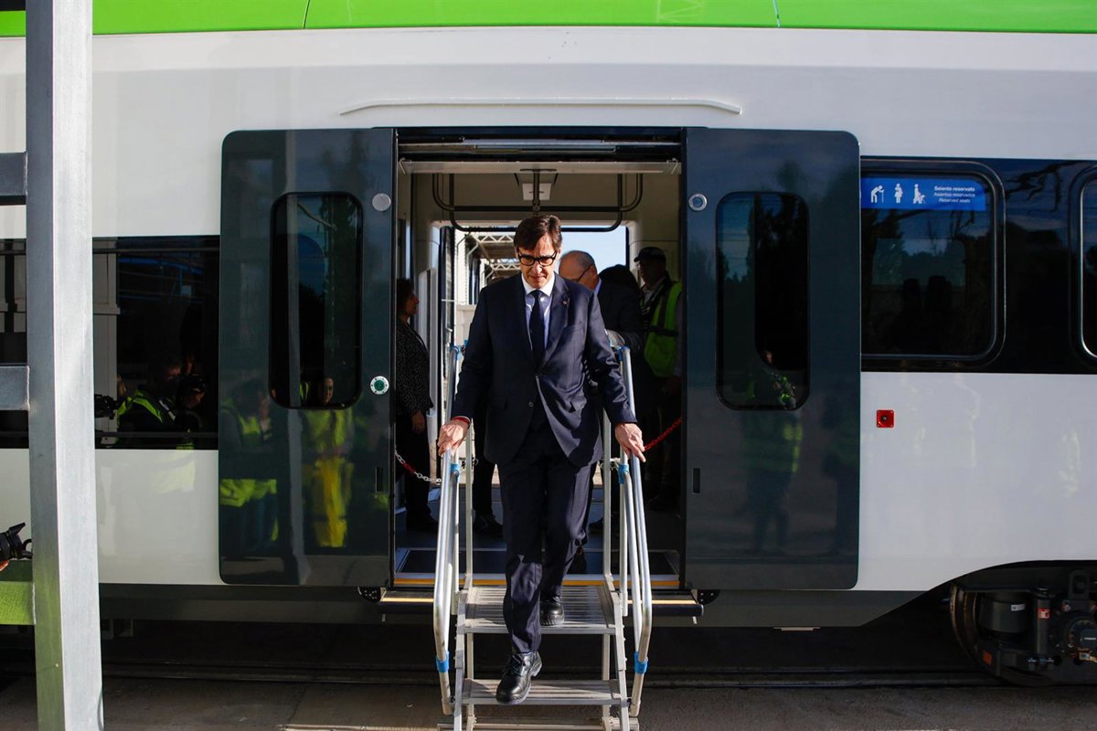 Alstom realiza las pruebas finales en fábrica de los trenes de FGC que conectarán Barcelona y el