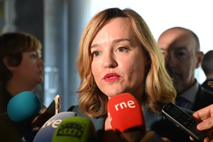 Alegría lamenta la deslealtad de los consejeros del PP y cuestiona su resistencia a la