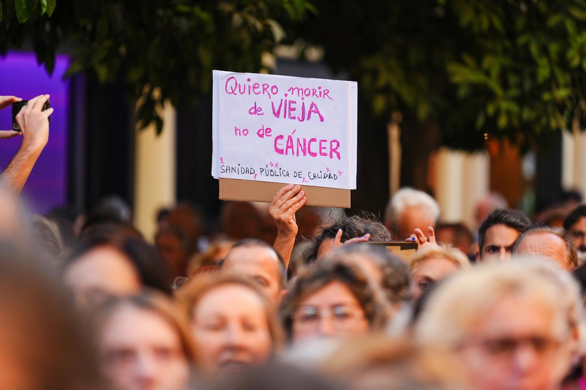 Asociaciones contra el cáncer de mama se reúnen en Sevilla para crear conciencia sobre el SAS