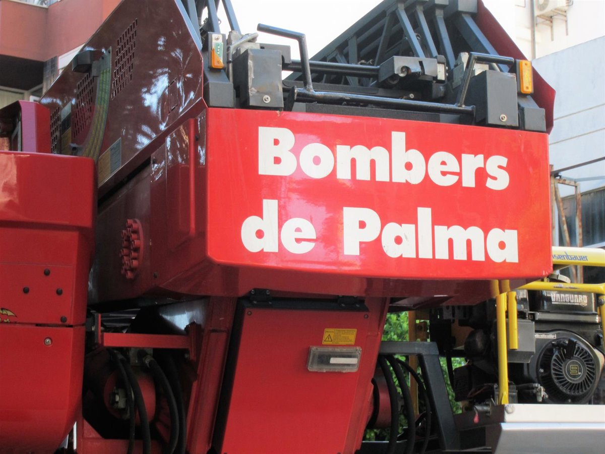 Controlado el fuego en una nave del polígono de Son Castelló, Palma