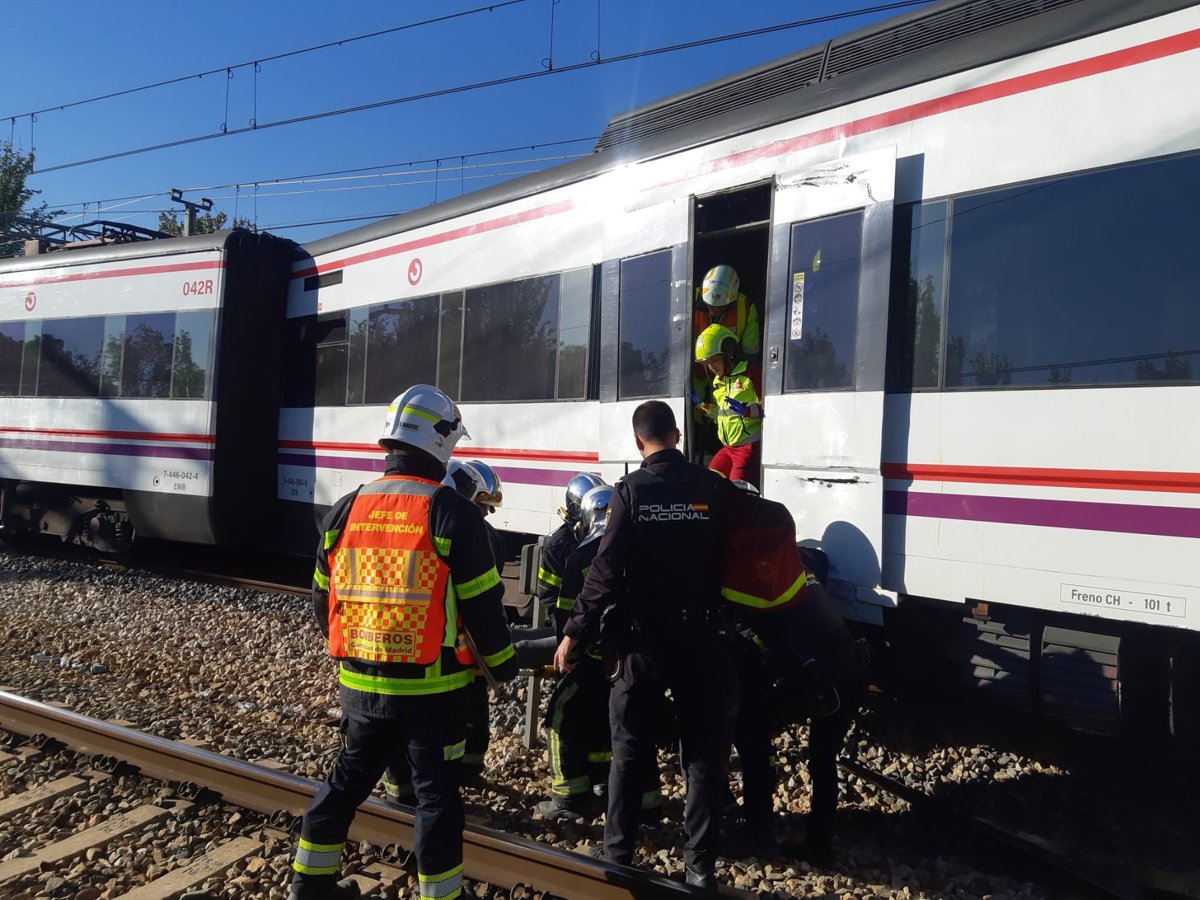 Seis personas resultan heridas leves por el descarrilamiento de un tren de Cercanías en San