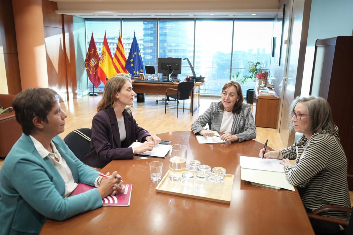 Govern y Comuns acuerdan crear una unidad antidesahucios y un registro de grandes tenedores