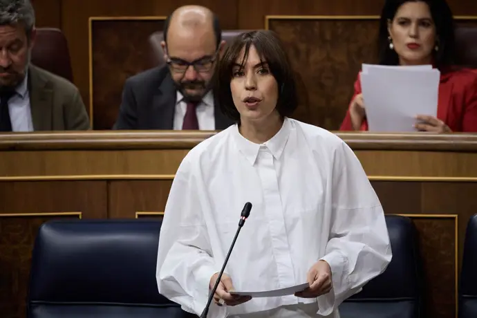 Diana Morant pide a Mazón "dignidad política" y claridad sobre lo ocurrido hace un año a las