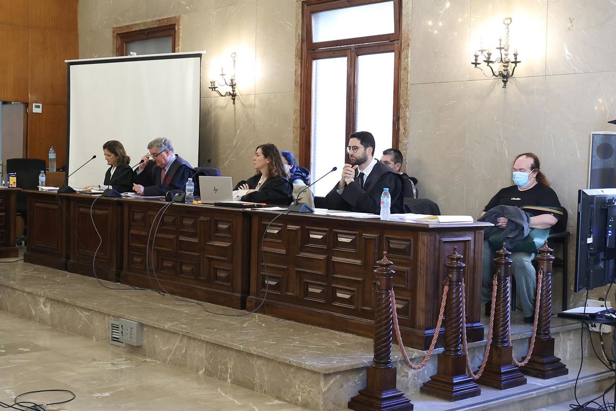 Suspenden el juicio por el fallecimiento de un bebé debido a incertezas sobre la titulación de un