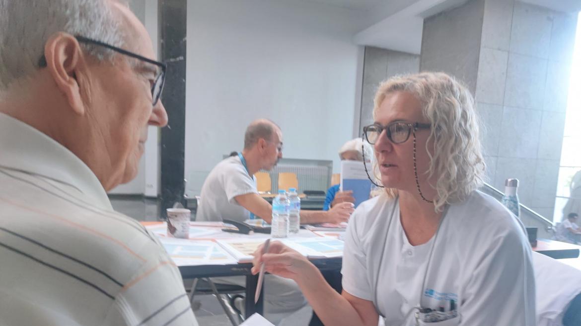 El Hospital Clínico San Carlos ofrece actividades para mayores de 65 años sobre salud y