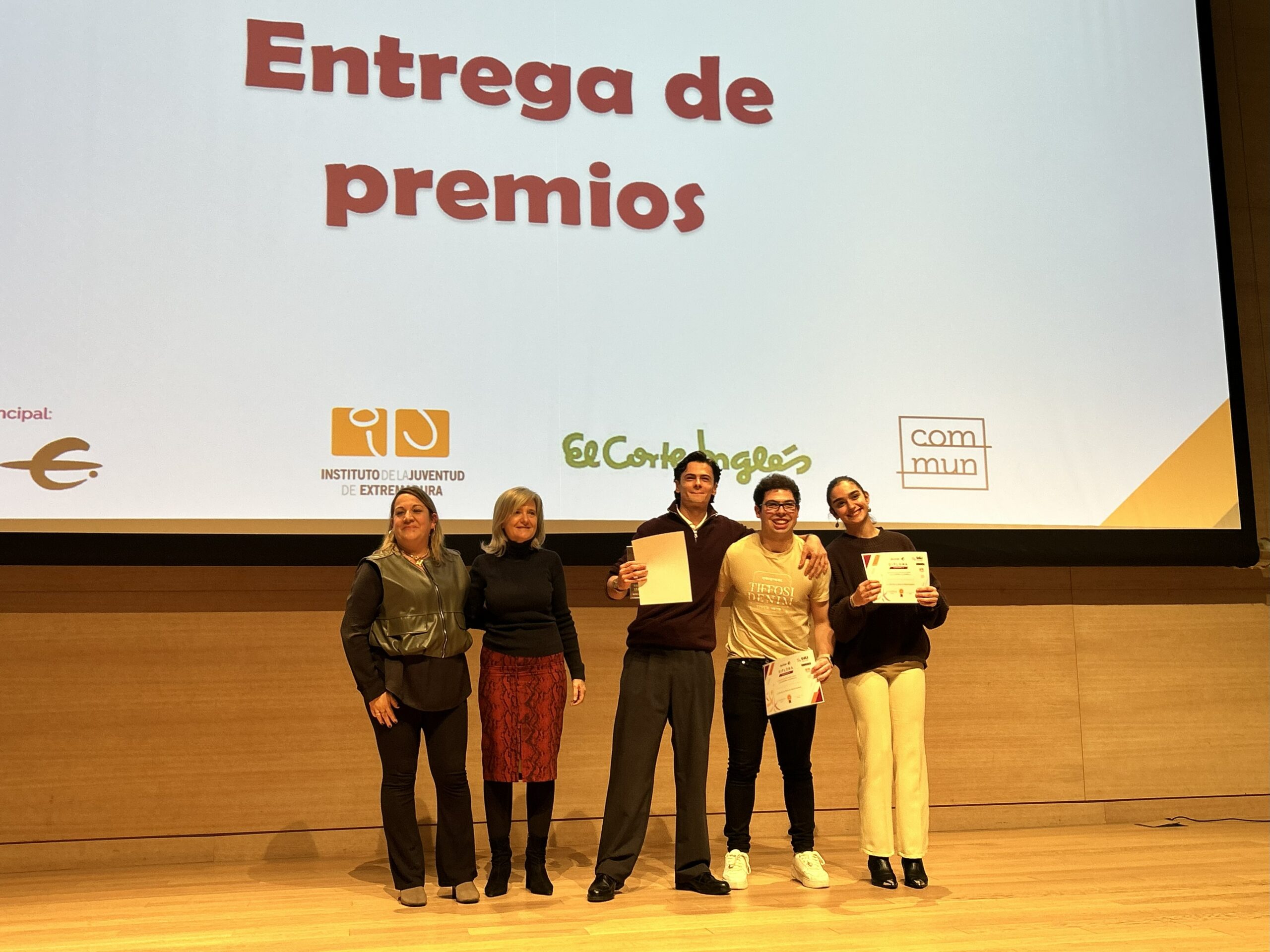 Más de 400 jóvenes asisten a la V Escuela de Liderazgo Inspirador de Ibercaja y el Instituto de