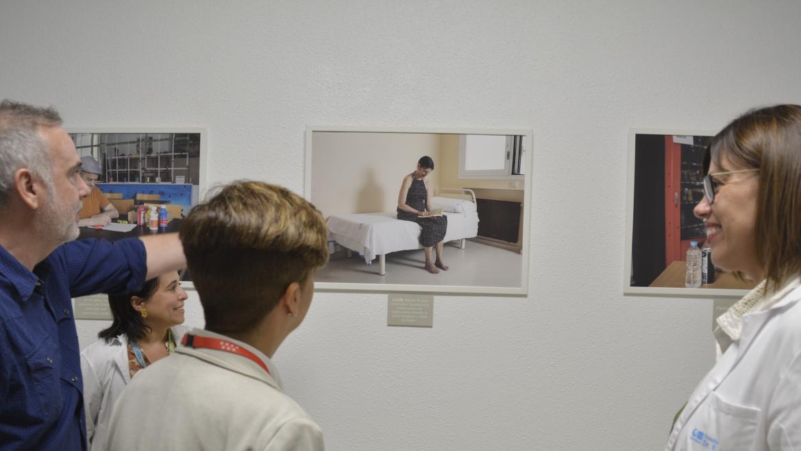 El hospital público Doctor Rodríguez Lafora presenta una exposición fotográfica sobre la salud