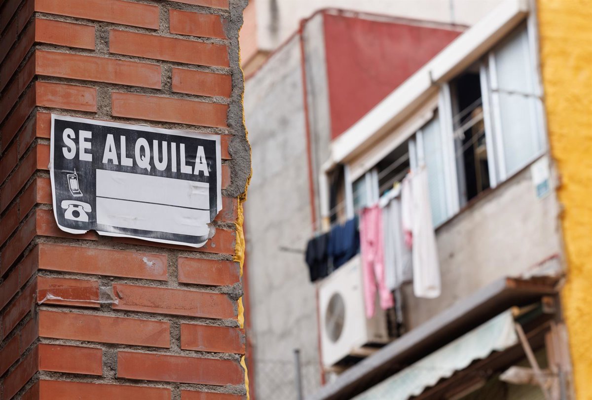 Una familia de Baleares destina la mitad de sus ingresos al alquiler de su vivienda