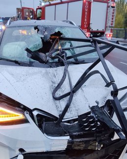 Un aparatoso accidente en la avenida Fern&aacute;ndez Ladreda de Le&oacute;n se salda sin heridos