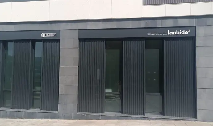 El número de desempleados en Euskadi crece en 640 y alcanza los 107.609 en octubre