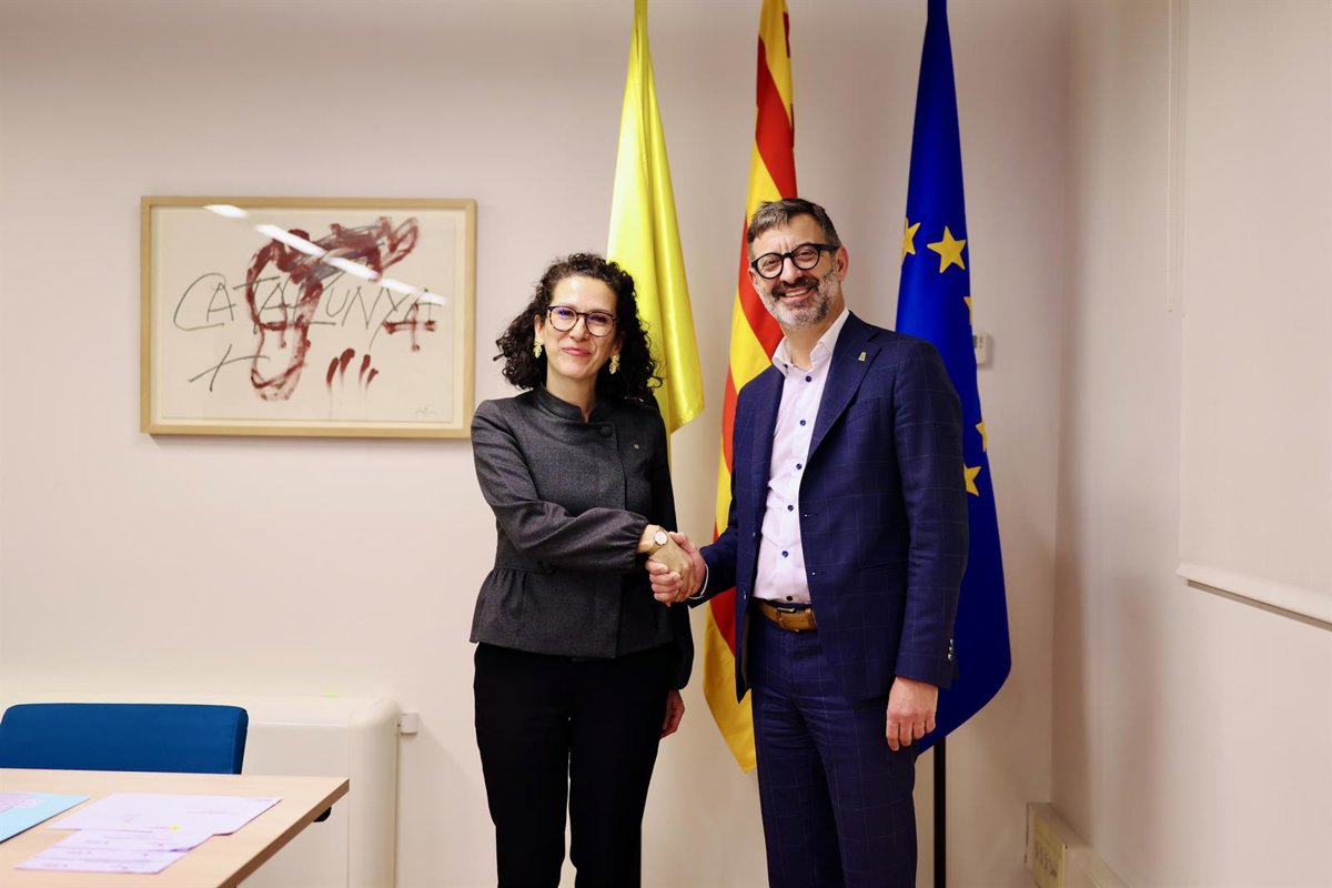 Los gobiernos de Cataluña y Flandes prorrogan por dos años su programa de cooperación en español