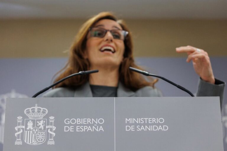 La Comunidad pide a García que cumpla con su labor y denuncia a Sanidad por manipular los datos