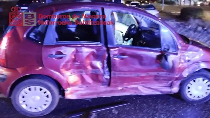 Cuatro personas resultan heridas en un accidente entre un coche y un camión en Tudela