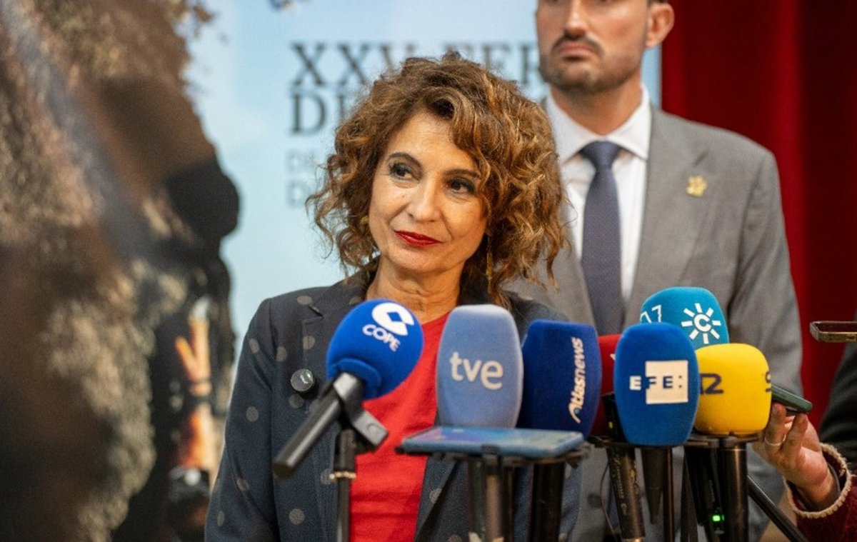 Montero informa que el Gobierno integrará el norte de Córdoba en la planificación eléctrica