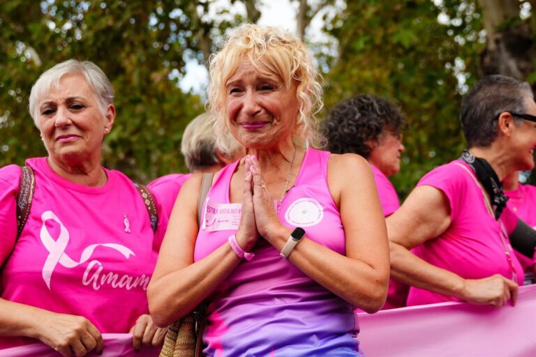 Amama presenta 25 denuncias de mujeres con cáncer por fallos en el cribado y cuestiona cifras de