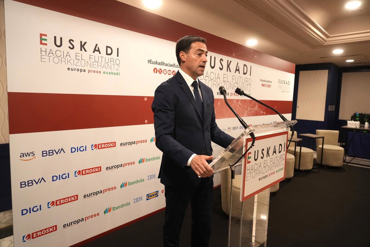 Pradales pide a Sánchez finalizar el Estatuto: la confianza se construye con esfuerzo y se pierde