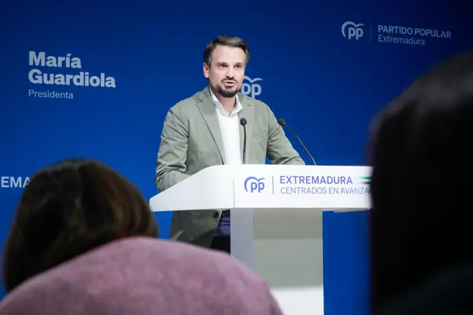 El PP de Extremadura espera lograr la "estabilidad" que el parlamento ha rechazado en dos años