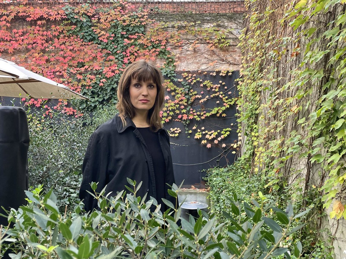 La reunificación alemana generó "divergencias" según Charlotte Gneuss en 'Los confidentes'