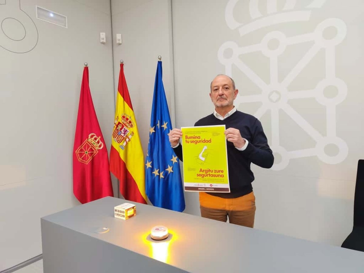 El Gobierno de Navarra inicia una campaña para promover el uso de la baliza V16