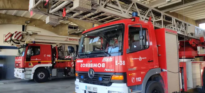 Los bomberos de Logroño apagan un incendio en un restaurante turco de la calle Piqueras