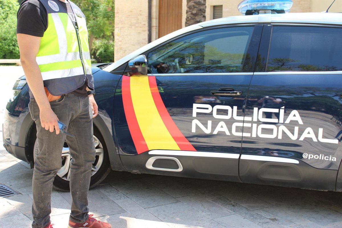 Detienen en Hellín a dos individuos por amenazar con un arma a dos personas para obtener 600 euros