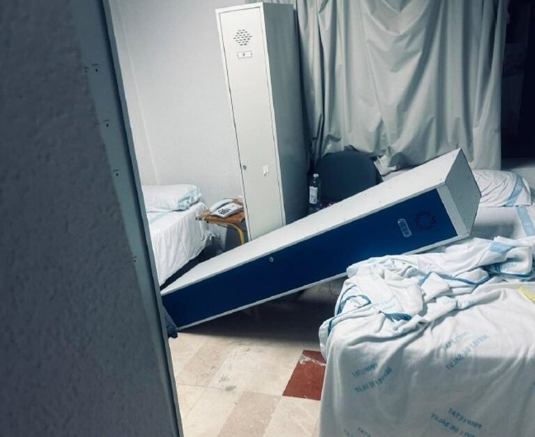 Denuncian el deterioro del centro de salud de s'Escorxador: ratas en consultas y falta de salidas